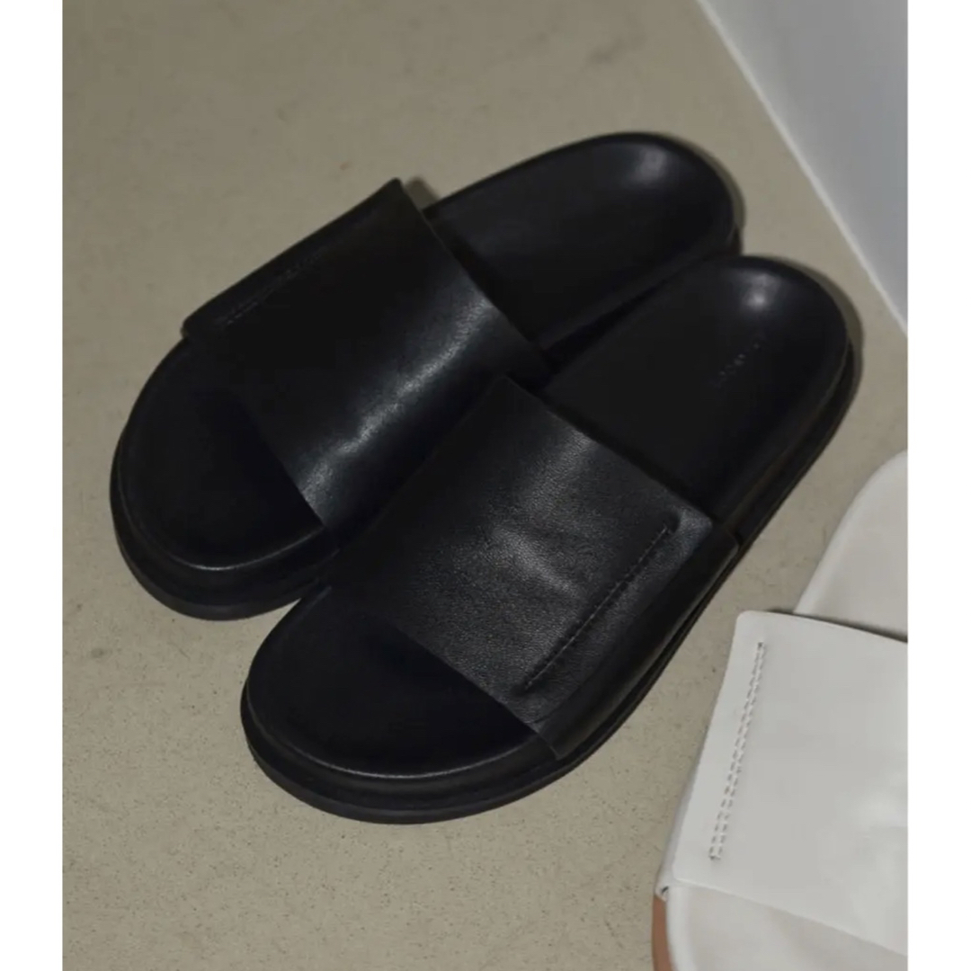 新品))Leather Slide Sandals