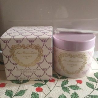 ラデュレ(LADUREE)のお値下げ☆新品ラデュレ♫ボディゴマージュ(その他)