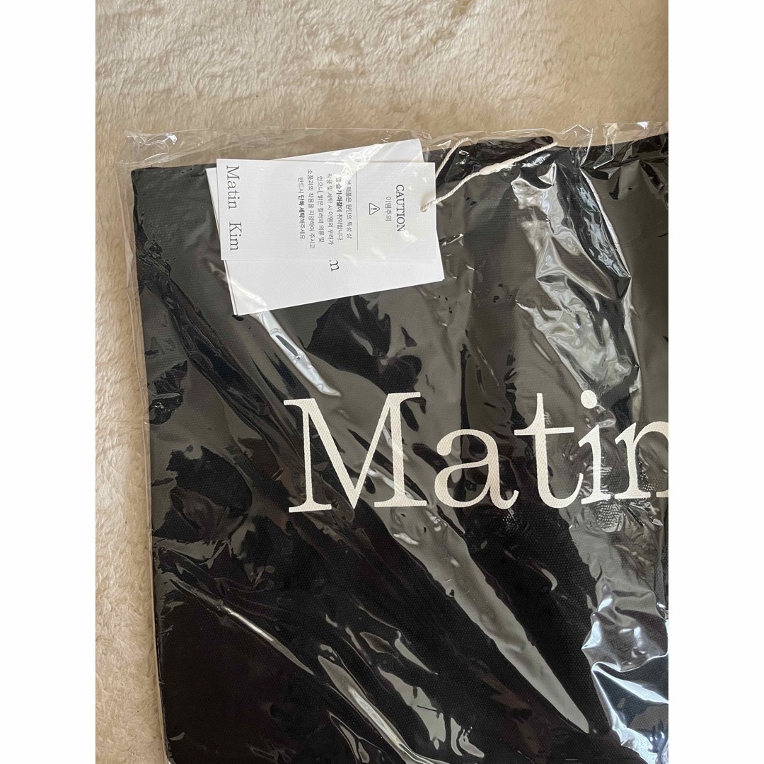 新品】matin kimマーティンキム トートバッグ ブラック 黒キャンパス地