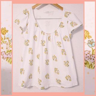 フランシュリッペ(franche lippee)のフランシュリッペ★猫と小花柄Tシャツ(Tシャツ(半袖/袖なし))