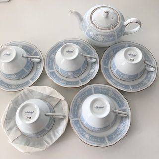 ノリタケ(Noritake)のノリタケ ティーポット＆カップとソーサーセット5客(食器)