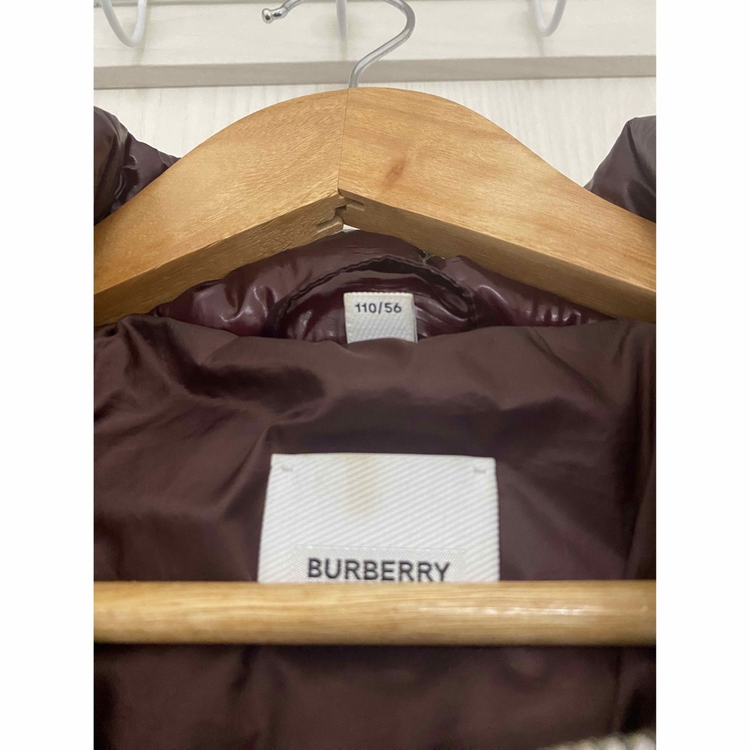 BURBERRY(バーバリー)のKIDS BURBERRY ダウン 最終値下げ キッズ/ベビー/マタニティのキッズ服女の子用(90cm~)(ジャケット/上着)の商品写真