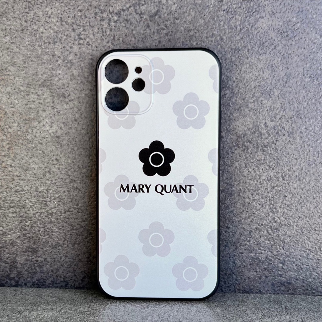 MARY QUANT(マリークワント)のiPhone12 マリークワント  デイジー柄  モバイルケース  スマホ/家電/カメラのスマホアクセサリー(iPhoneケース)の商品写真