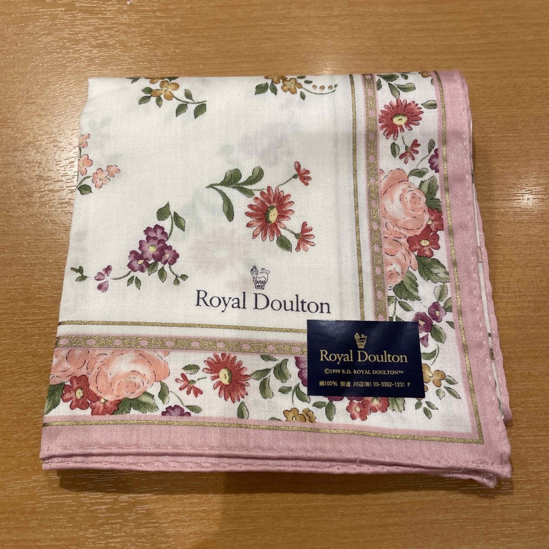 Royal Doulton(ロイヤルドルトン)のロイヤルドルトンハンカチピンク レディースのファッション小物(ハンカチ)の商品写真