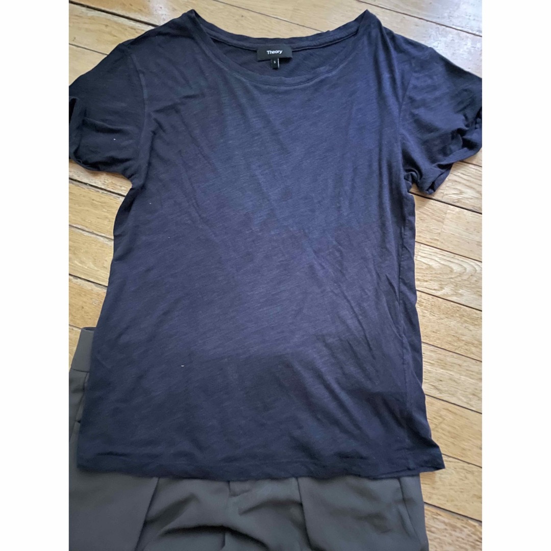 theory(セオリー)のtheory紺色Tシャツ レディースのトップス(Tシャツ(半袖/袖なし))の商品写真