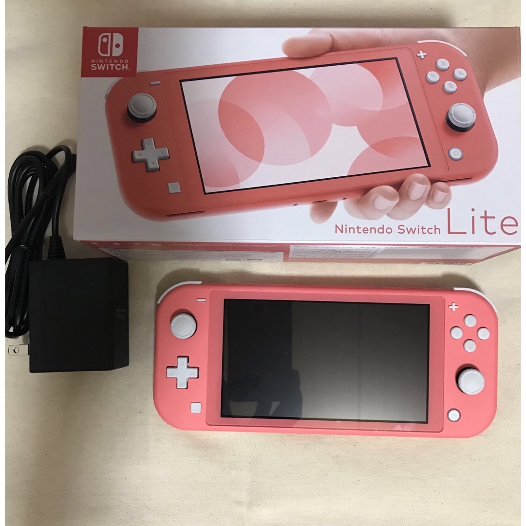 Nintendo Switch(ニンテンドースイッチ)のNintendo Switch LITE(ピンク) エンタメ/ホビーのゲームソフト/ゲーム機本体(家庭用ゲーム機本体)の商品写真