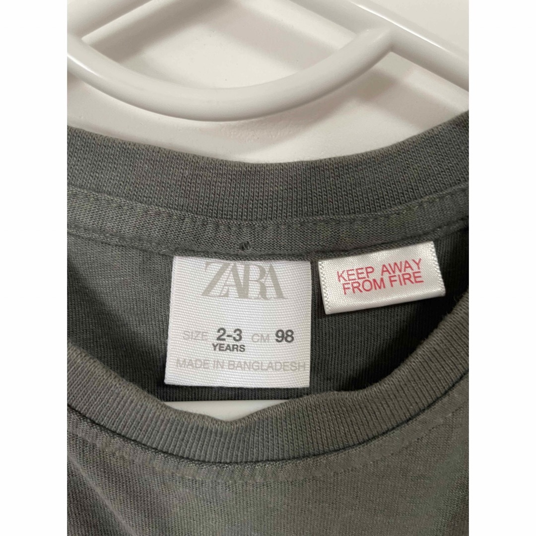 ZARA KIDS(ザラキッズ)のzaraザラ ポケットプリントTシャツ 男女兼用 98cm キッズ/ベビー/マタニティのキッズ服男の子用(90cm~)(Tシャツ/カットソー)の商品写真