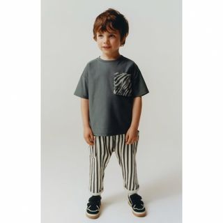 ザラキッズ(ZARA KIDS)のzaraザラ ポケットプリントTシャツ 男女兼用 98cm(Tシャツ/カットソー)