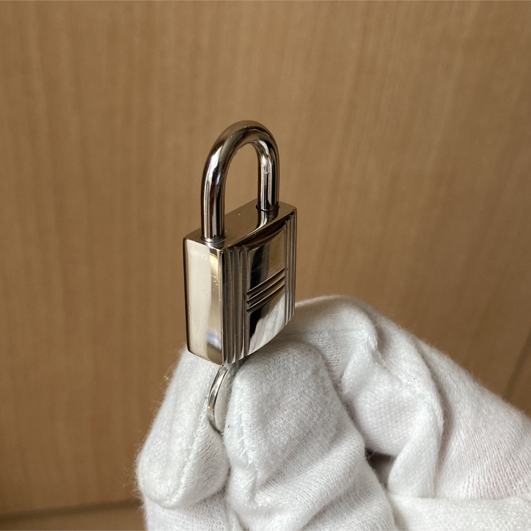 美品〜極美品】HERMES エルメス カデナ パドロック シルバー 66番 美品〜極美品】HERMES エルメス カデナ パドロック シルバー 66番