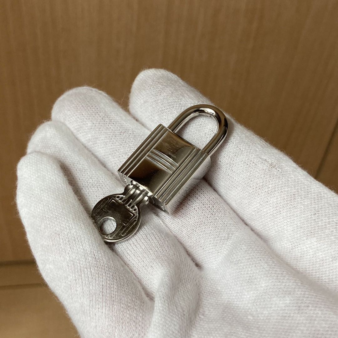 美品〜極美品】HERMES エルメス カデナ パドロック シルバー 66番 美品〜極美品】HERMES エルメス カデナ パドロック シルバー 66番