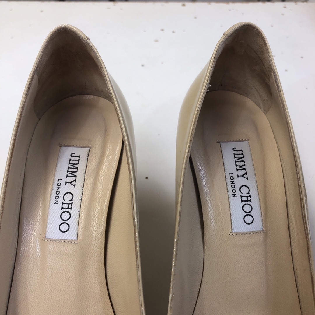 JIMMY CHOO(ジミーチュウ)のJIMMY CHOO 24:7 IRENA エナメルパンプス(39 1/2) レディースの靴/シューズ(ハイヒール/パンプス)の商品写真