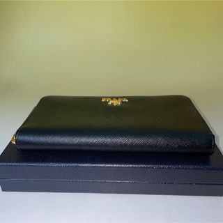 Prada 現行 極美品 財布 黒 サフィアーノ メタル プラダ-