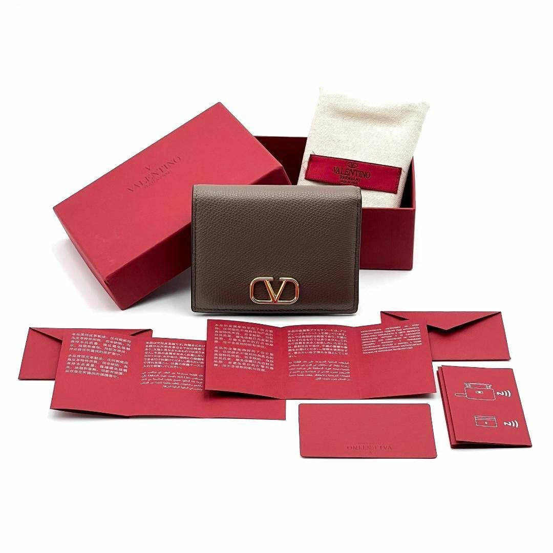 【定番人気】ヴァレンティノ　レディース　財布　折り財布　2つ折り　コンパクトのサムネイル