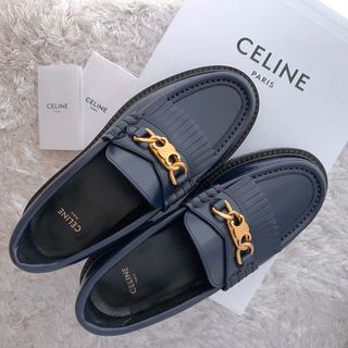 セリーヌ(celine)のCELINE セリーヌ　トリオンフ　チェーン　マーガレットローファー　靴　極美品(ローファー/革靴)