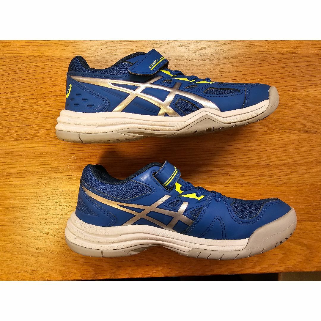 asics(アシックス)のアシックス キッズ テニスシューズ 20.5㎝ 中古 スポーツ/アウトドアのテニス(シューズ)の商品写真