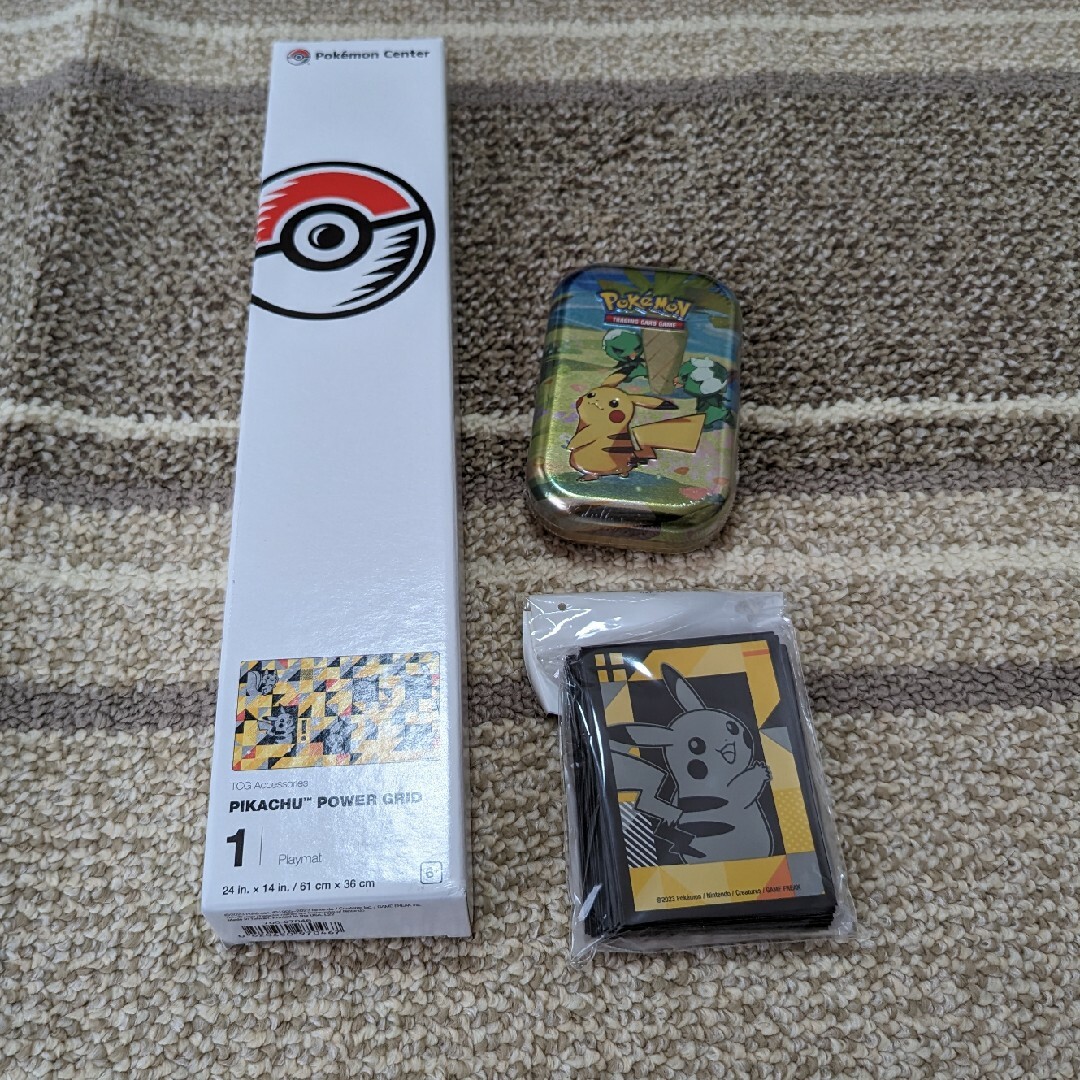 ポケモンカード　プレイマット　スリーブ　缶入りパック　ピカチュウセット