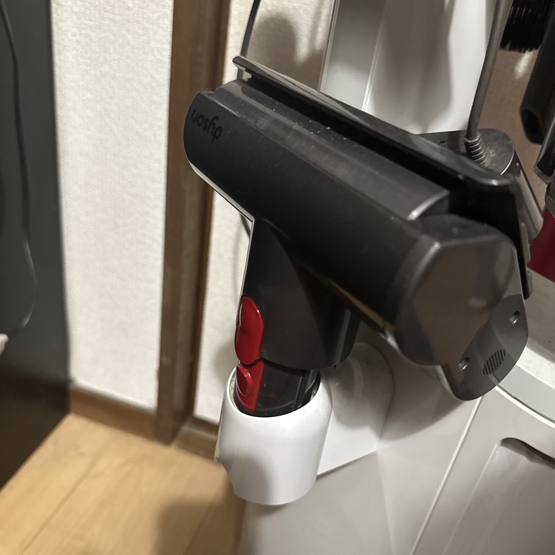 毎回大好評】 ダイソン掃除機Dyson Cyclone V10 フロアドック SV12DOK