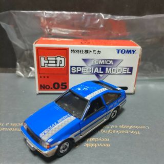 トミー(TOMMY)のトミカ　カローラレビン(電車のおもちゃ/車)