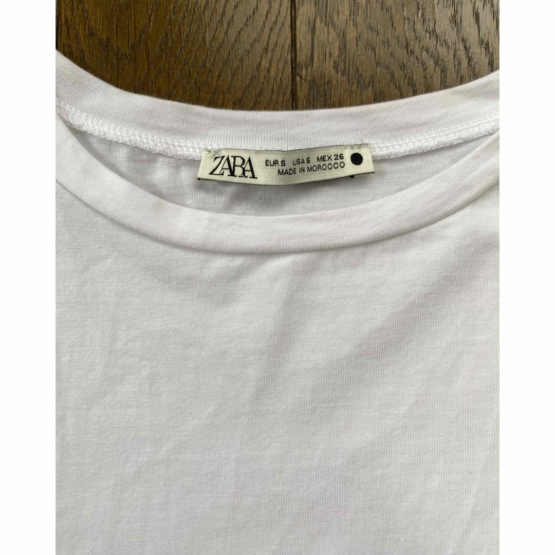 ZARA(ザラ)の歩様専用です　ZARA フリルトリムコントラストTシャツ レディースのトップス(Tシャツ(半袖/袖なし))の商品写真