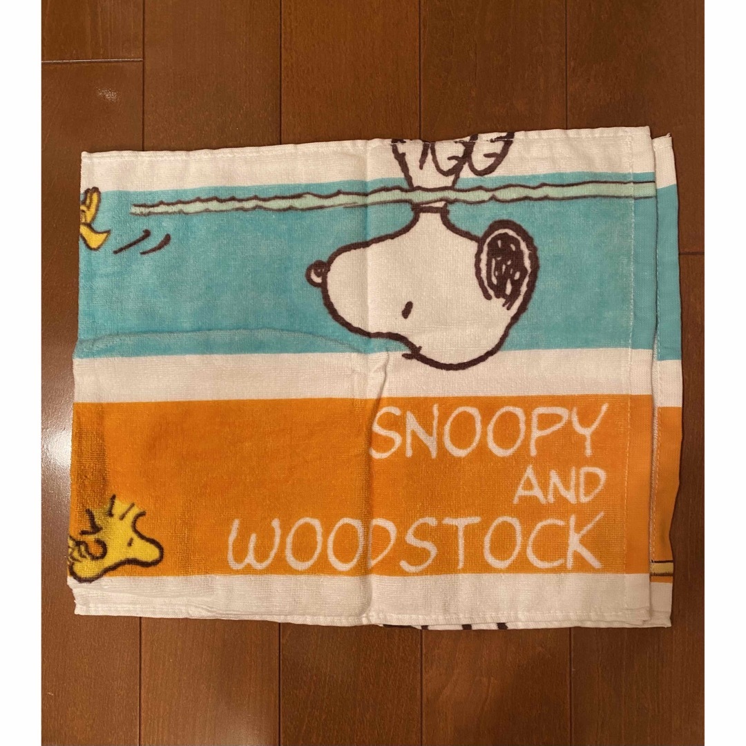 SNOOPY(スヌーピー)のスヌーピー •PEANUTSのフェイスタオル  エンタメ/ホビーのアニメグッズ(タオル)の商品写真