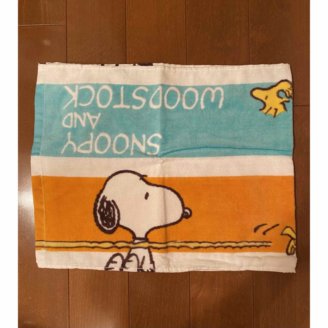 SNOOPY(スヌーピー)のスヌーピー •PEANUTSのフェイスタオル  エンタメ/ホビーのアニメグッズ(タオル)の商品写真