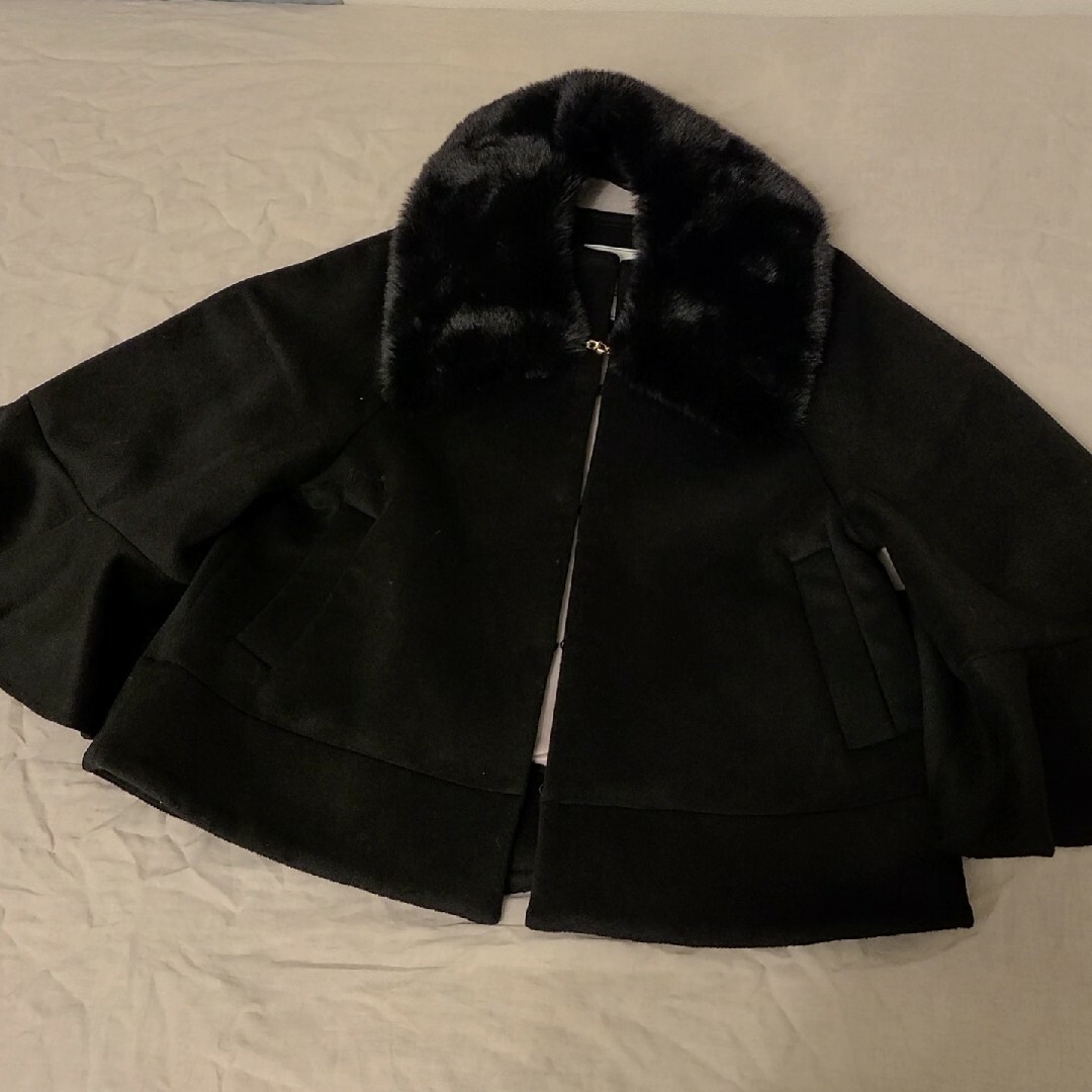 black / Convertible Faux Fur Tippet Coat