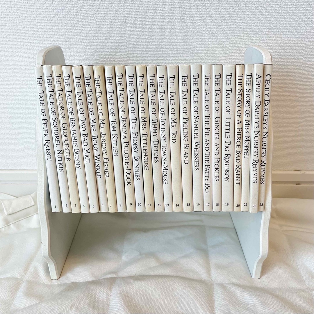 ピーターラビット 全23巻 洋書 専用ラック付き | フリマアプリ ラクマ