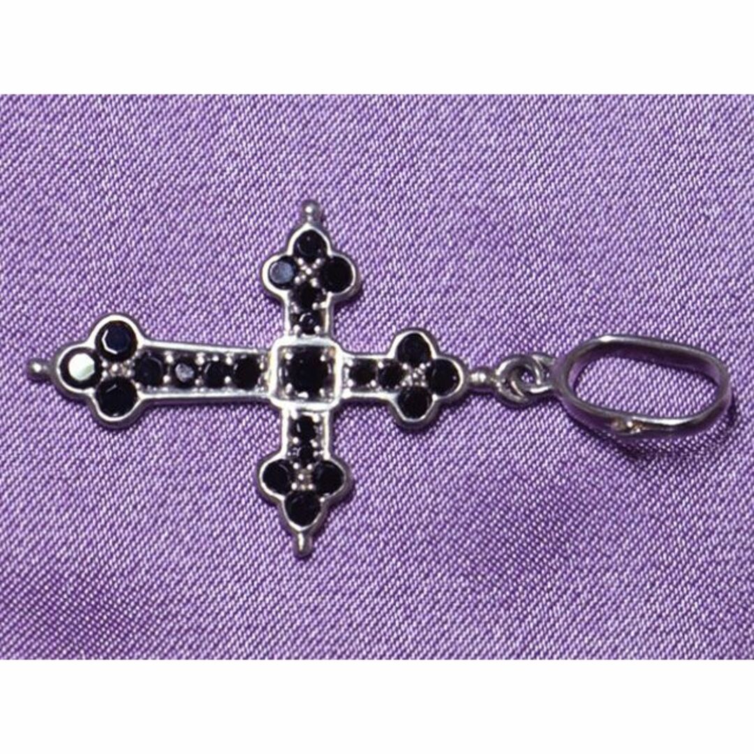 Loree Rodkin(ローリーロドキン)のLoree Rodkin Medium Gothic Cross SV/ONYX レディースのアクセサリー(ネックレス)の商品写真