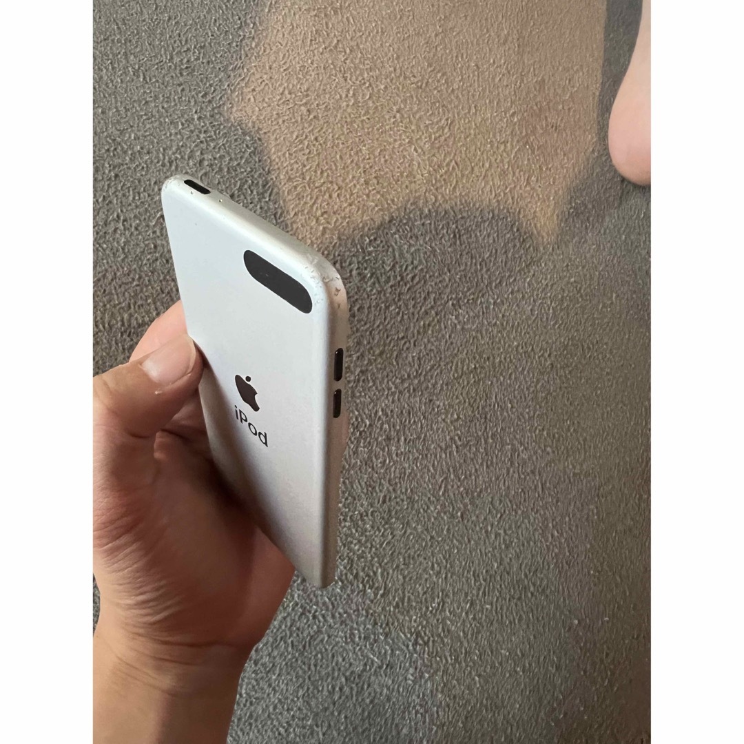 Apple(アップル)のiPod touch 5世代　16GB スマホ/家電/カメラのオーディオ機器(ポータブルプレーヤー)の商品写真