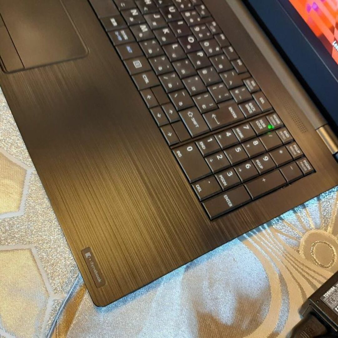 B65H 東芝 i5 8世代 1920x1080 256G/SSD 8G