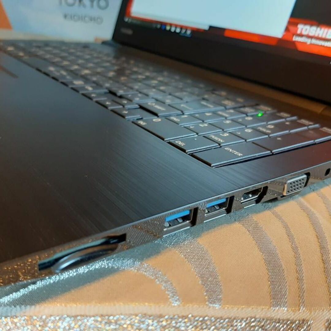 B65H 東芝 i5 8世代 1920x1080 256G/SSD 8G