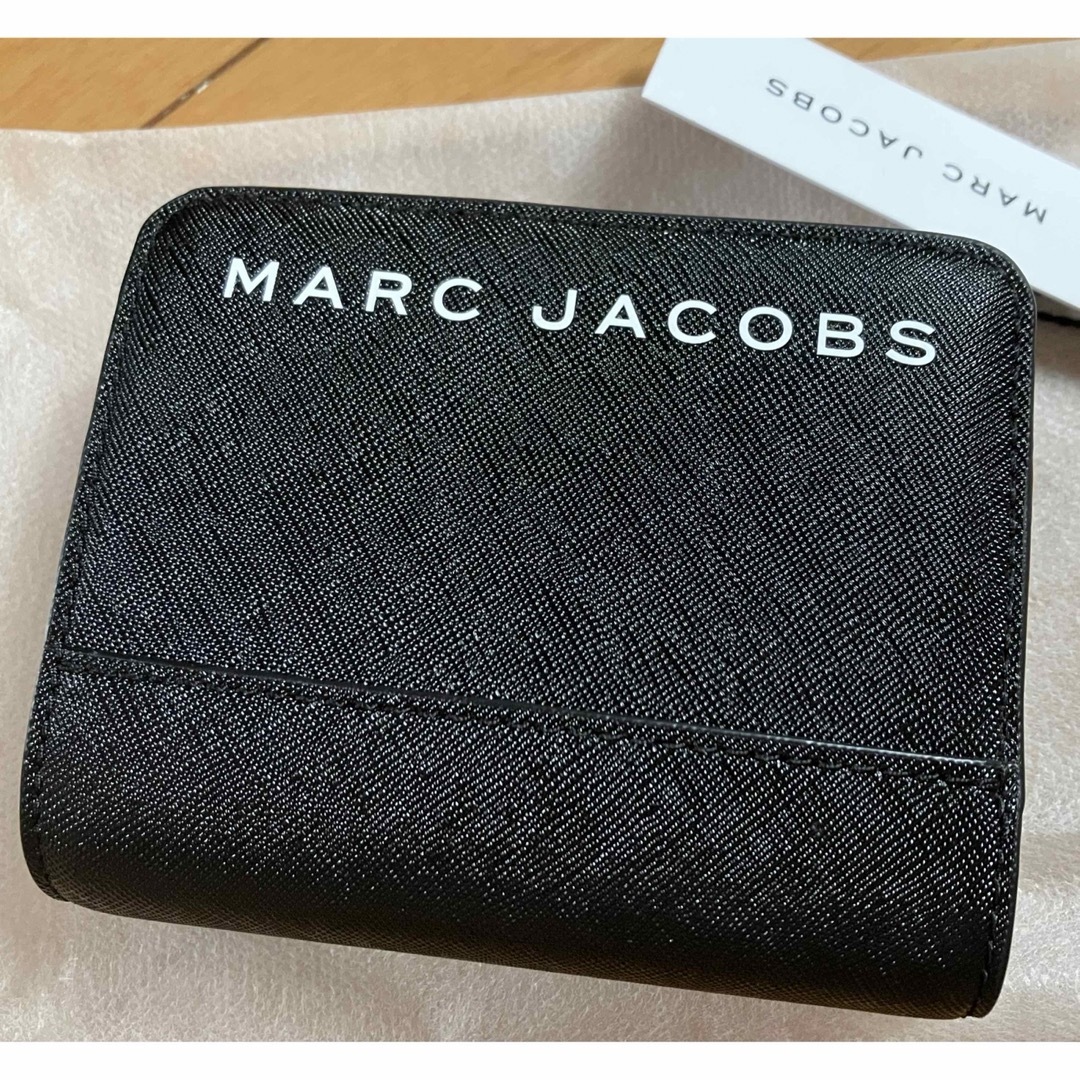 新品　MARC JACOBS 二つ折り財布　ミニ　マークジェイコブス ブラック