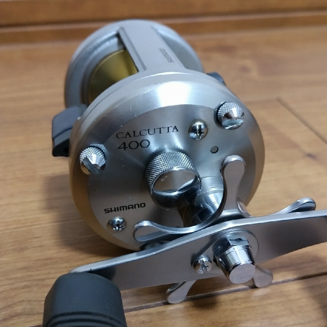 SHIMANO(シマノ)のシマノ　05　カルカッタ　400 スポーツ/アウトドアのフィッシング(リール)の商品写真