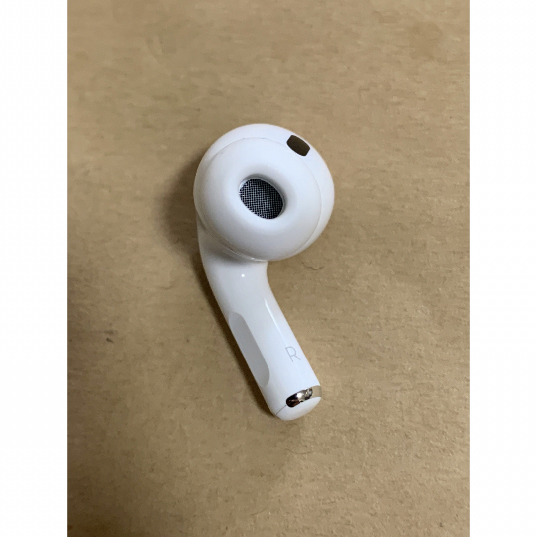 AirPods Pro 第2世代 MQD83J/A A2698(R)右耳のみB7 - ヘッドフォン