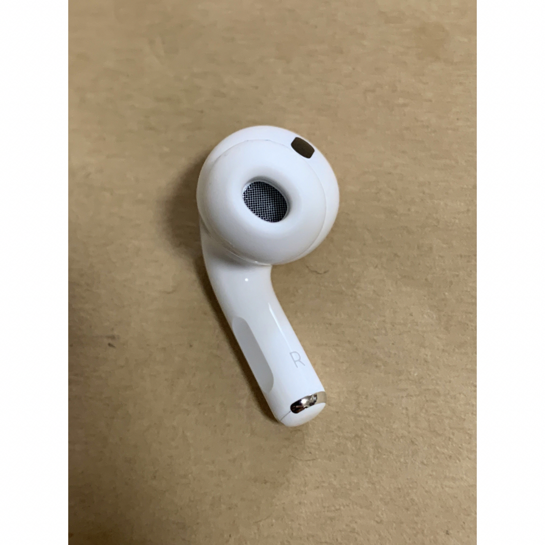 AirPods Pro 第2世代 MQD83J/A A2698(R)右耳のみB7 - ヘッドフォン ...