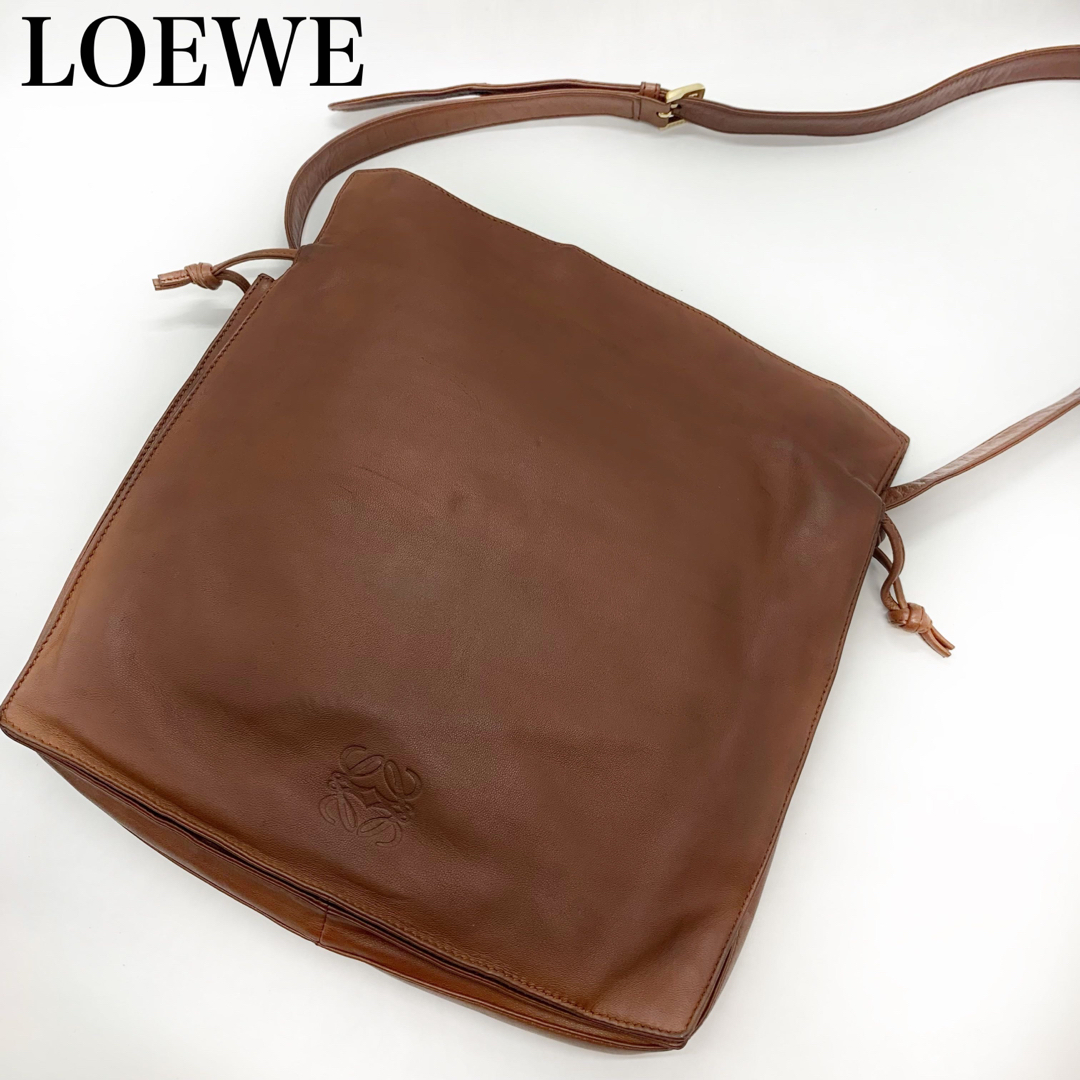 美品✨LOEWE ロエベ　ショルダーバッグ　巾着型　アナグラム　ナッパレザー