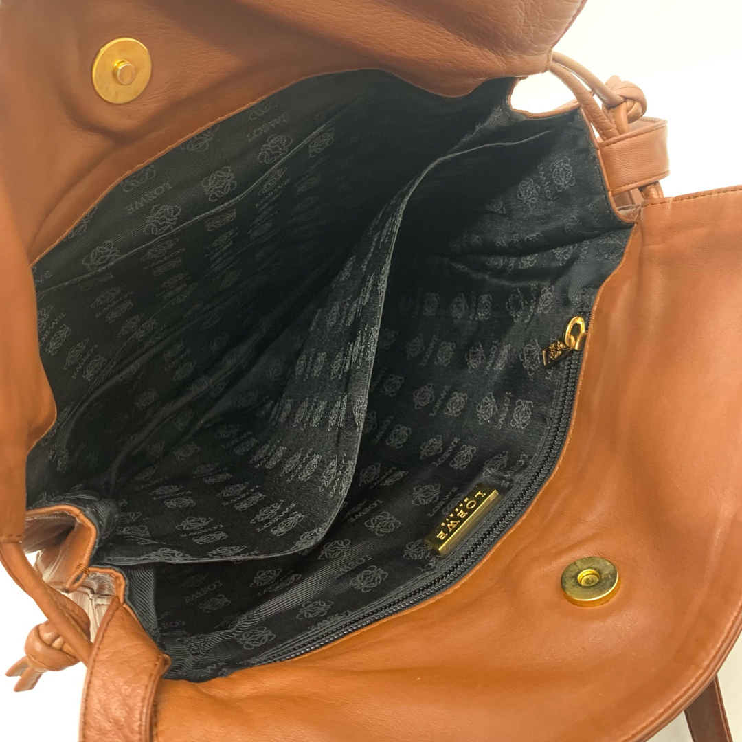 LOEWE - 美品✨LOEWE ロエベ ショルダーバッグ 巾着型 アナグラム