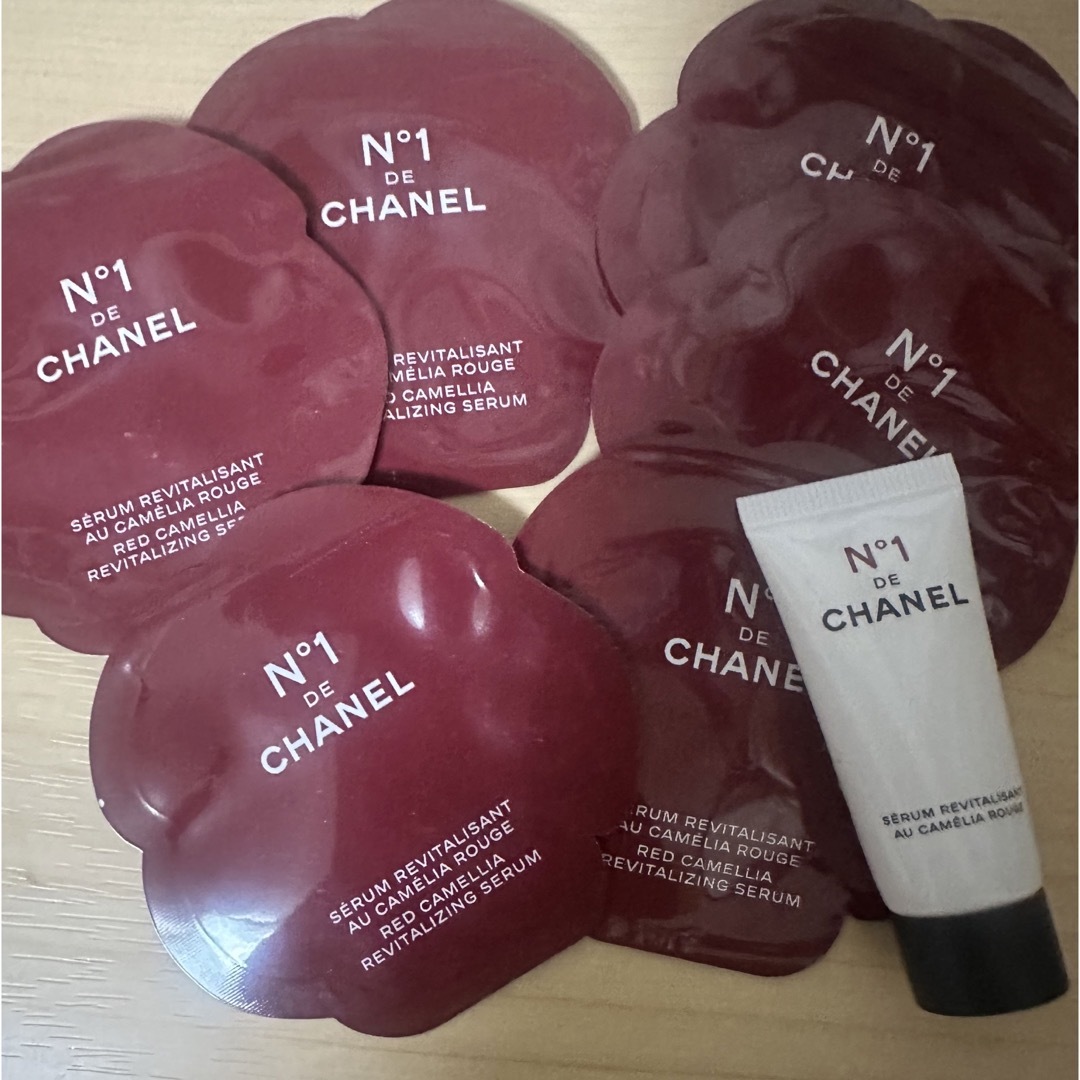 CHANEL(シャネル)のCHANEL  セラム N°1ドゥ シャネル 美容液 7点セット コスメ/美容のキット/セット(サンプル/トライアルキット)の商品写真