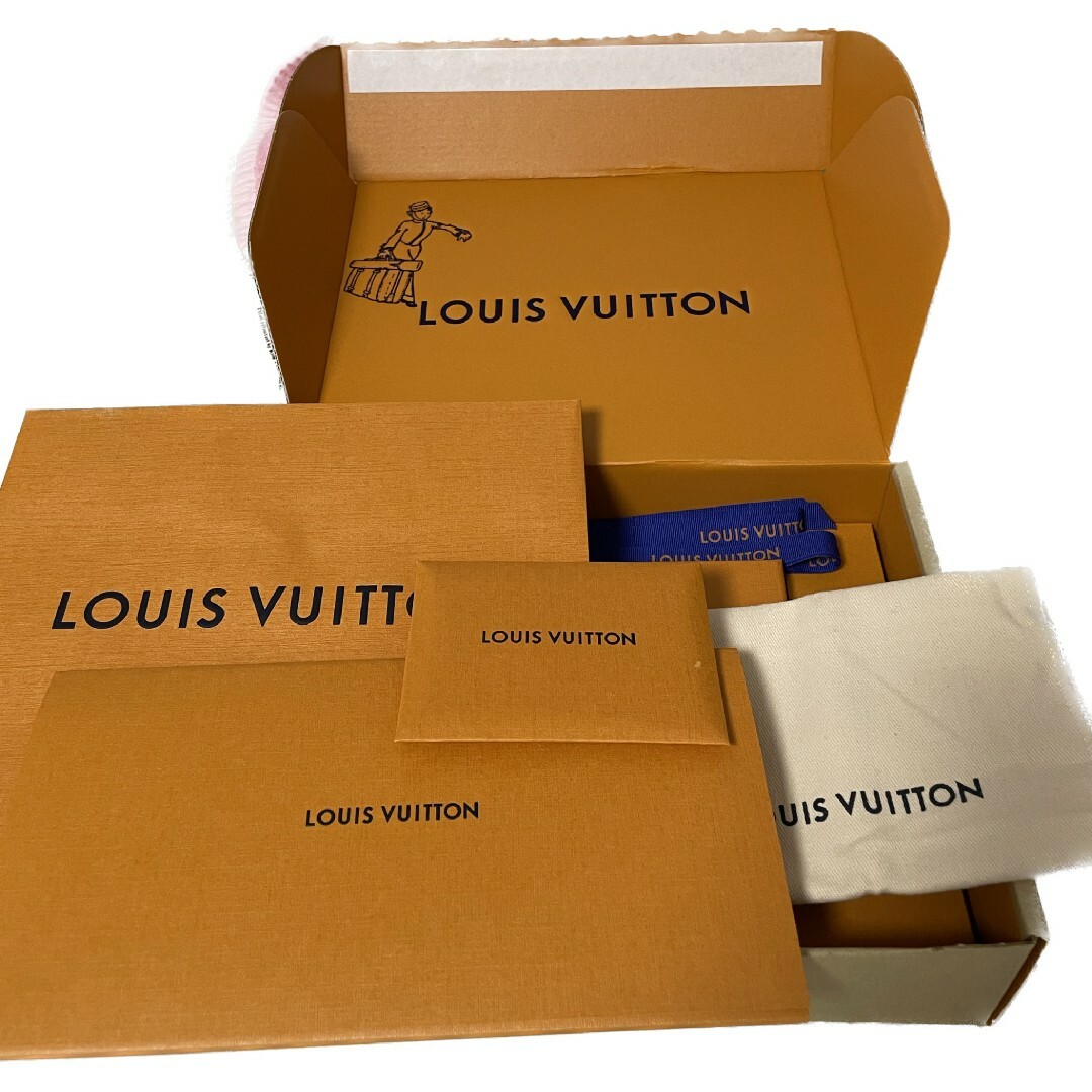 LOUIS VUITTON(ルイヴィトン)のLOUISVUITTO ルイヴィトン 財布 2023 バレンタイン コインパース レディースのファッション小物(財布)の商品写真