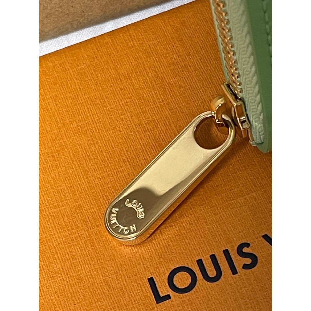 LOUIS VUITTON(ルイヴィトン)のLOUISVUITTO ルイヴィトン 財布 2023 バレンタイン コインパース レディースのファッション小物(財布)の商品写真