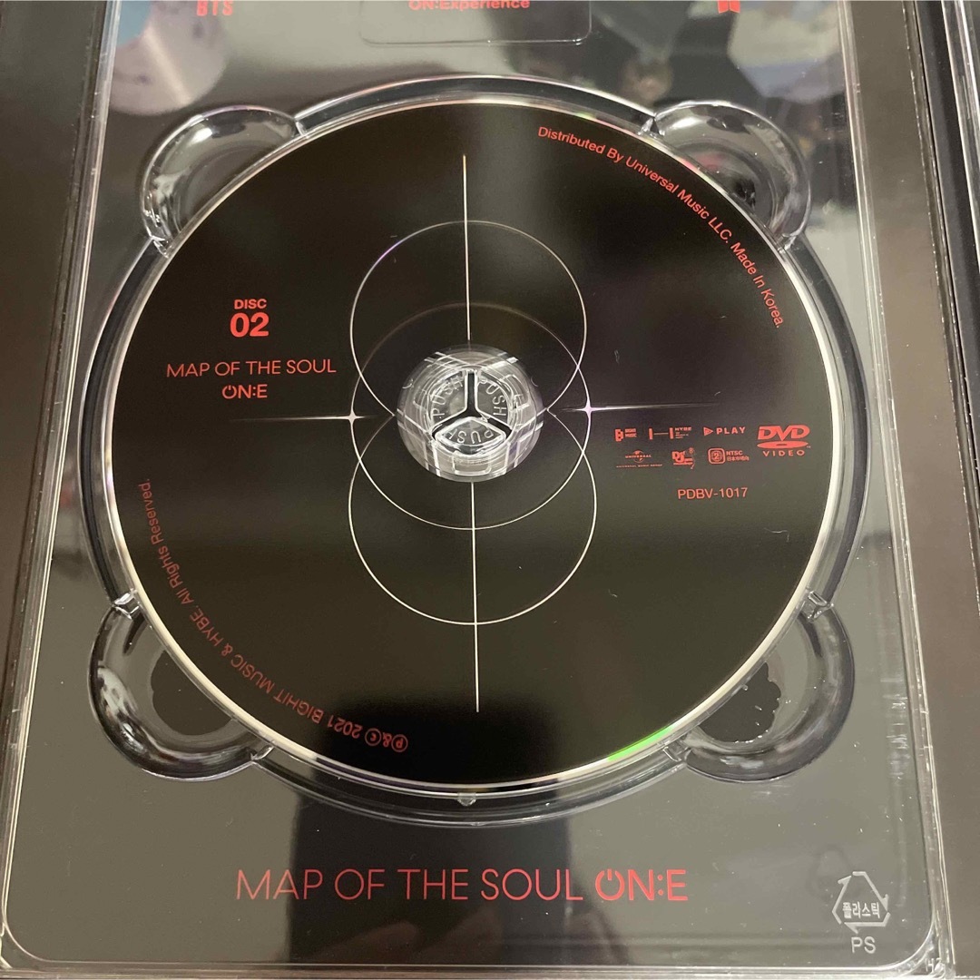 防弾少年団(BTS)(ボウダンショウネンダン)のBTS MAP OF THE SOUL ON:E DVD ランダムトレカなし エンタメ/ホビーのCD(K-POP/アジア)の商品写真