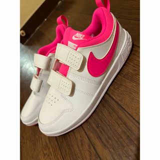 ナイキ(NIKE)のNIKE スニーカー　キッズ　22cm(スニーカー)