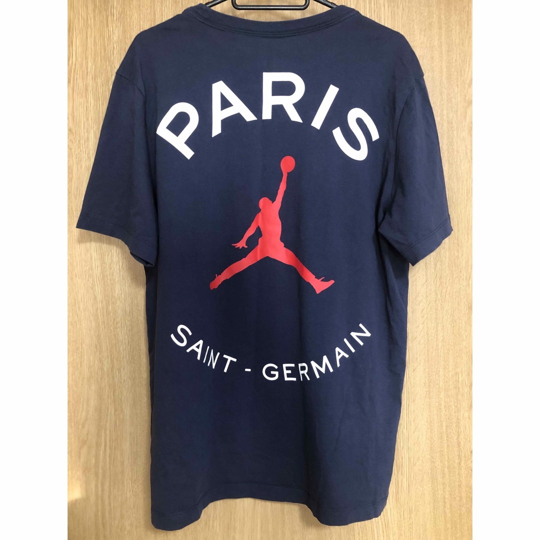 Paris Saint-Germain(パリサンジェルマン)のpsg ジョーダン  Tシャツ　ネイビーL メンズのトップス(Tシャツ/カットソー(半袖/袖なし))の商品写真