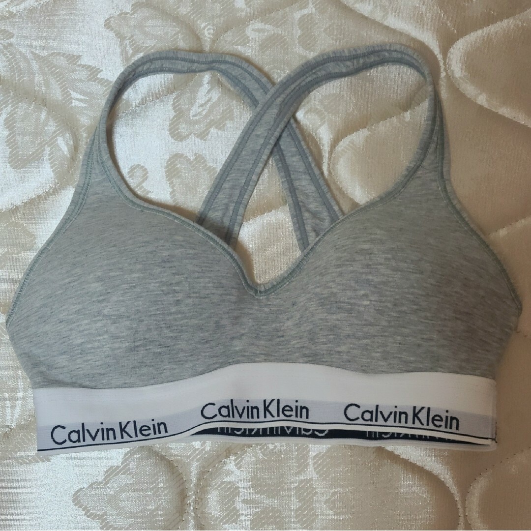 Calvin Klein(カルバンクライン)のCalvin Klein レディース クロスブラ グレー Sサイズ レディースのトップス(その他)の商品写真