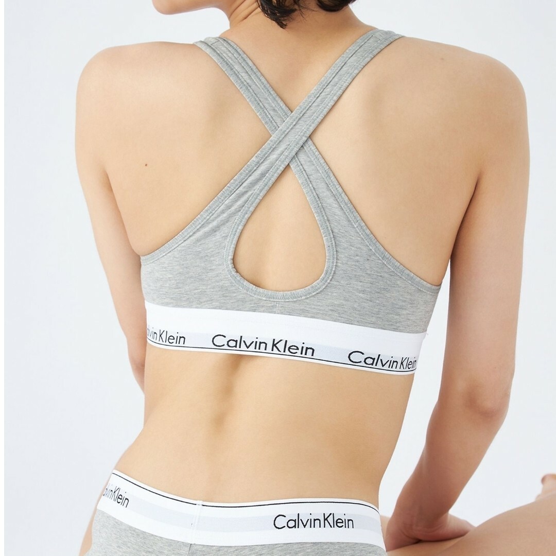 Calvin Klein(カルバンクライン)のCalvin Klein レディース クロスブラ グレー Sサイズ レディースのトップス(その他)の商品写真