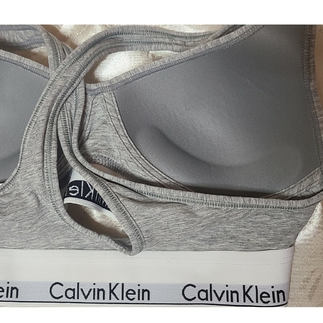 Calvin Klein(カルバンクライン)のCalvin Klein レディース クロスブラ グレー Sサイズ レディースのトップス(その他)の商品写真