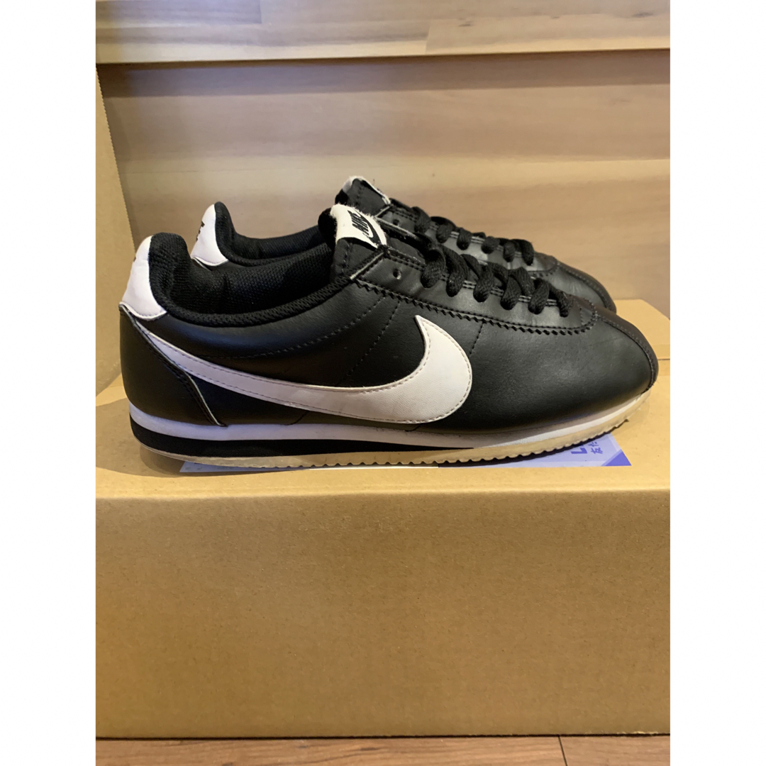 NIKE(ナイキ)のNIKE レザーコルテッツ NIKE leather cortez og メンズの靴/シューズ(スニーカー)の商品写真