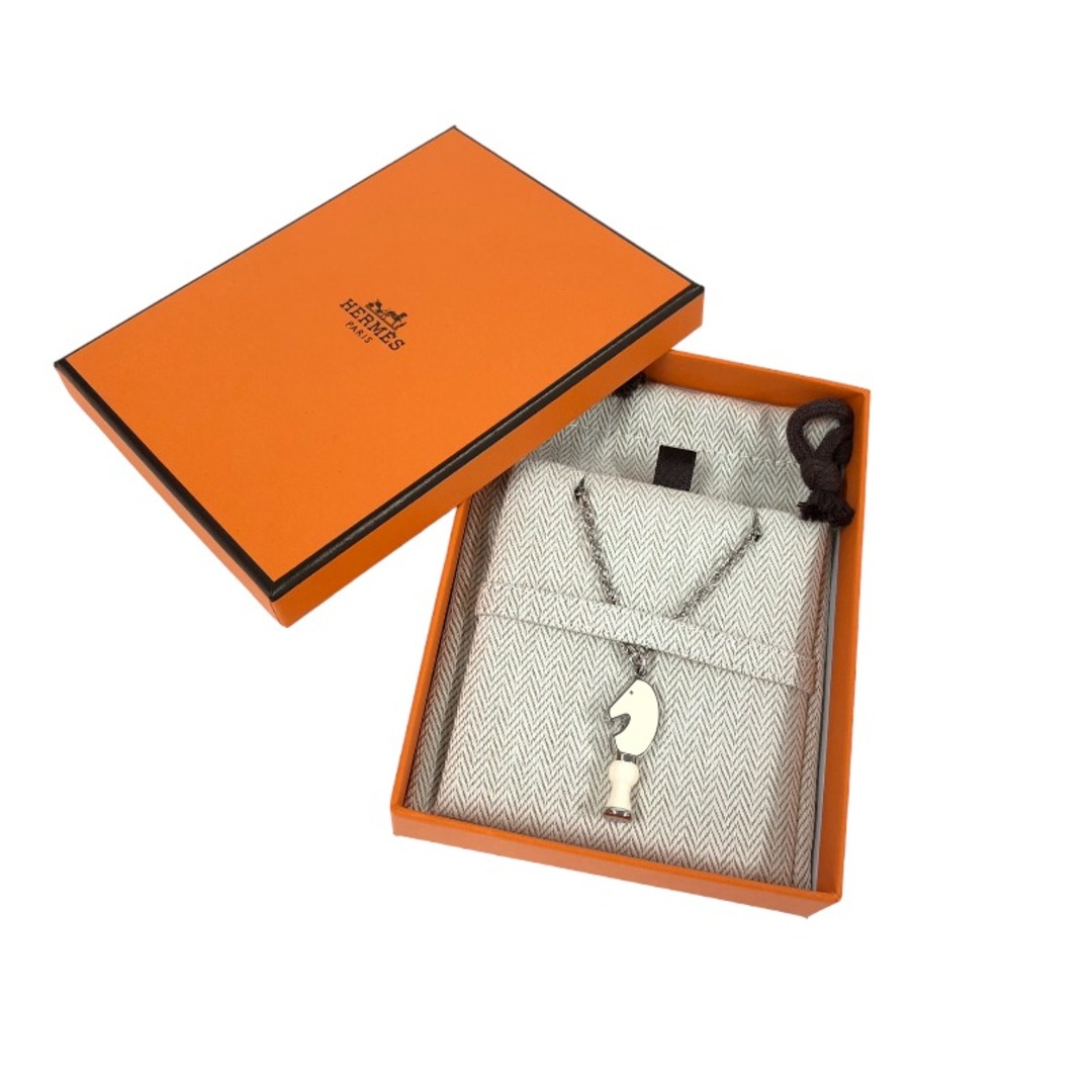 Hermes(エルメス)の　エルメス HERMES カヴァリエ ネックレス ホワイト シルバー金具 メタル メンズ ネックレス メンズのアクセサリー(ネックレス)の商品写真