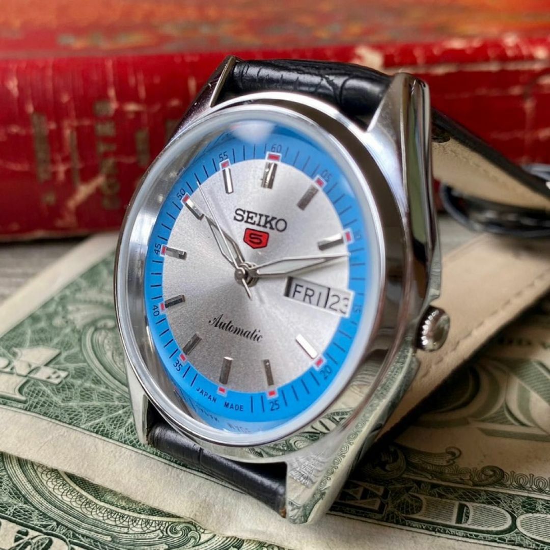 【レトロなデザイン】セイコー5 メンズ腕時計 ブルー 自動巻き ヴィンテージ