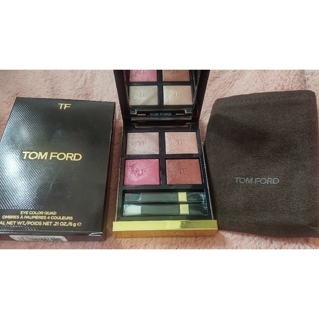 TOM FORD BEAUTY(トムフォードビューティ)のエリコフ様専用トムフォードアイカラークォード42A ヘイズィセンシュアリティ コスメ/美容のベースメイク/化粧品(アイシャドウ)の商品写真